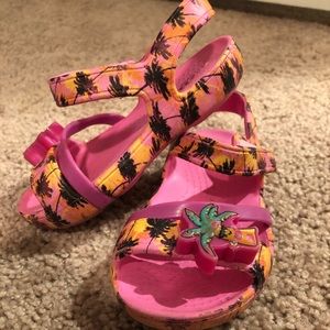Toddler Crocs size 7